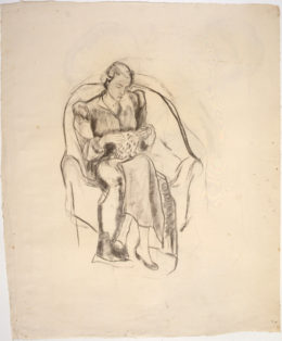 Tochter Ruth mit Handarbeit im Sessel sitzend