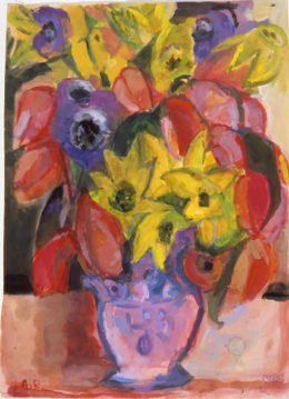 Rote Tulpen, blaue Anemonen und gelbe Narzissen in der Vase