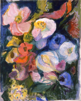 Komposition mit hellen Blüten