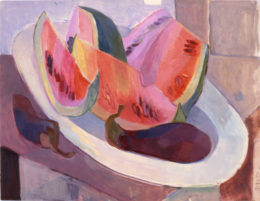 Wassermelone und Aubergine auf weißem Teller