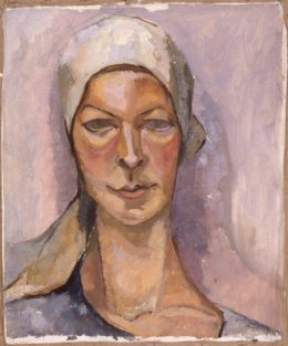 Frau mit weißem Kopftuch